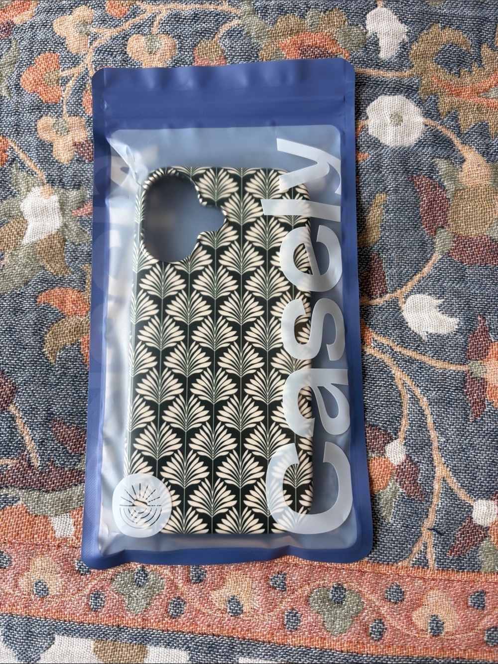 IPhone 17 Case with Fan Motif